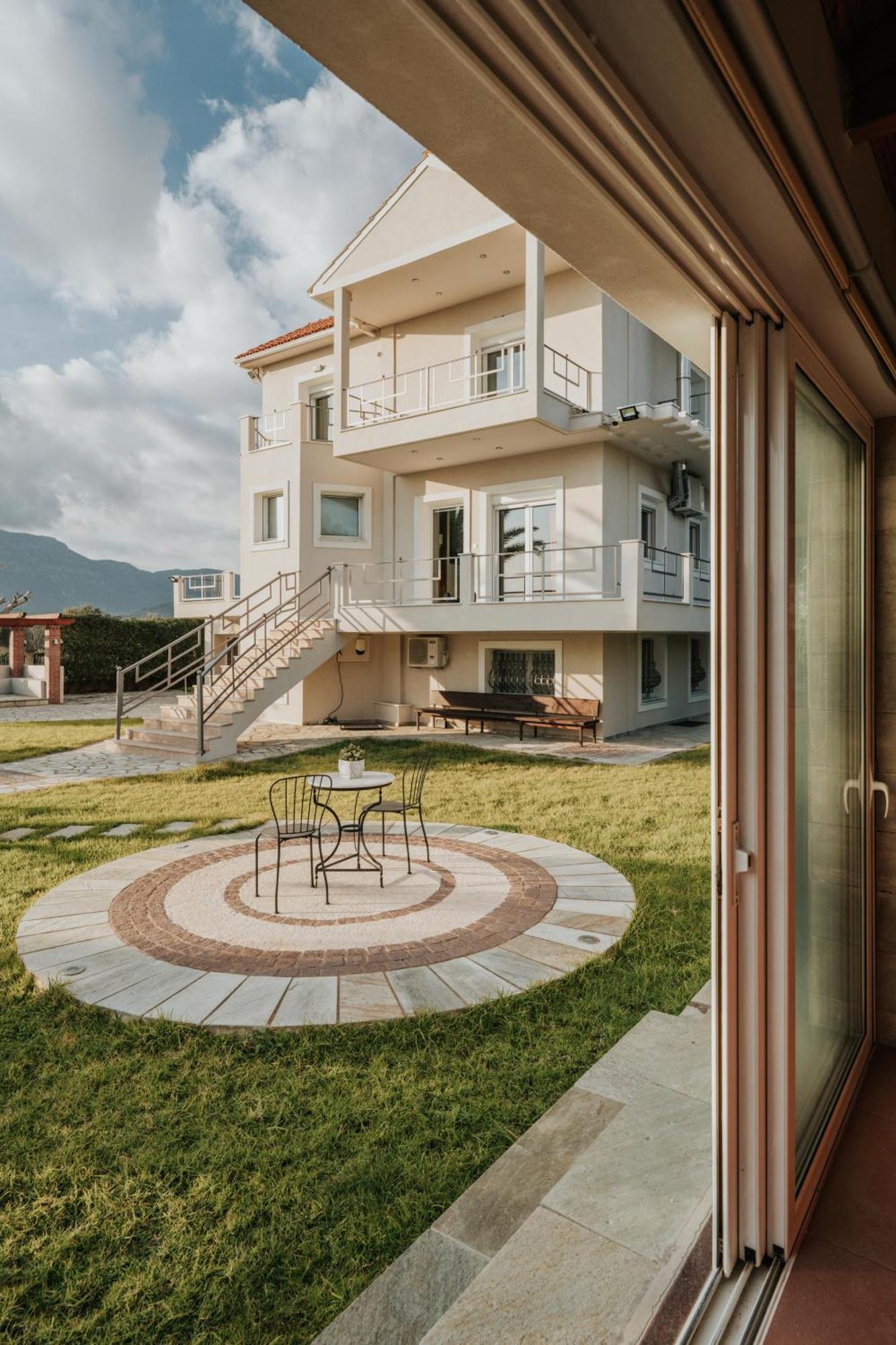 Ponte Suites Antirrio Exterior foto